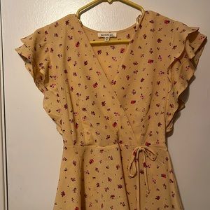 Cute yellow summer top
